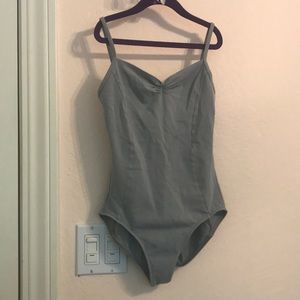 wear moi leotard size small